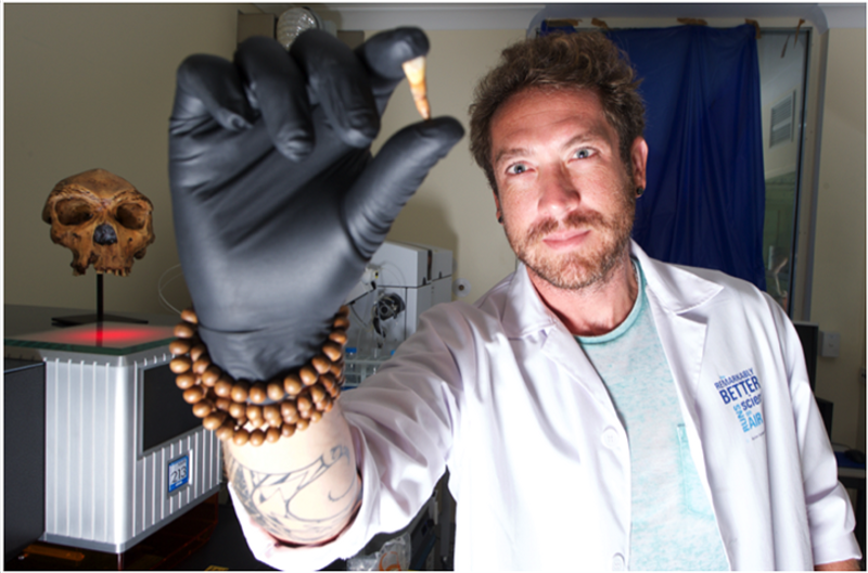 Renaud Joannes-Boyau with a Homo Naledi tooth