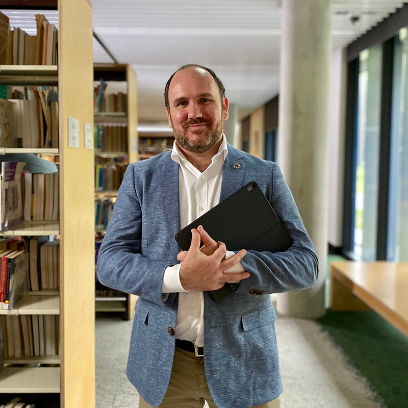 Professor Jon Wardle in the Lismore campus library